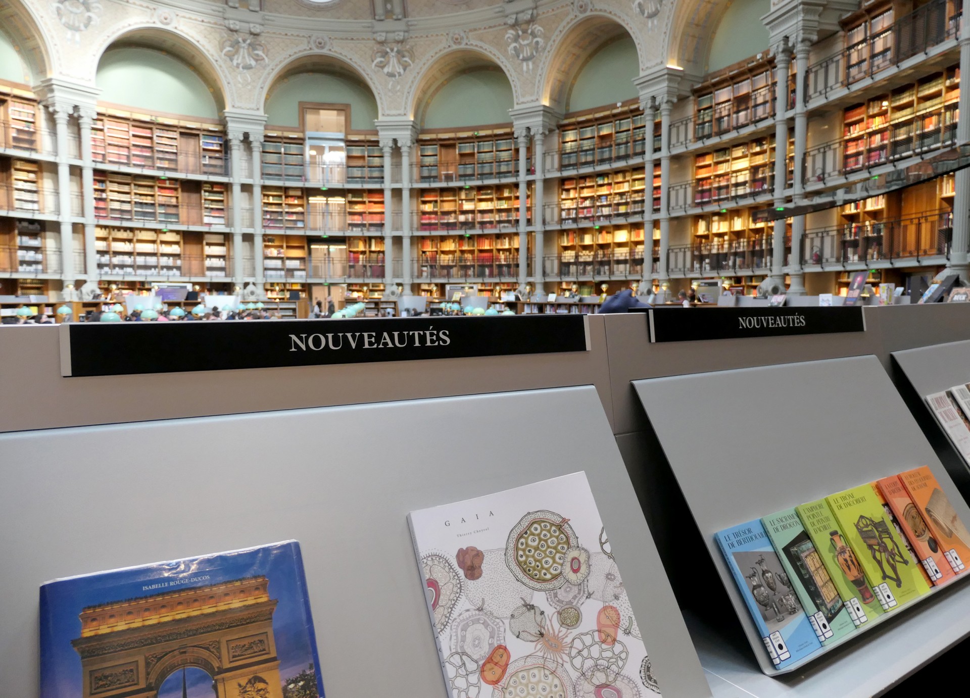studio-weg-bnf-richelieu_bnf-signaletique-bibliotheconomique_studio_weg_19.jpg