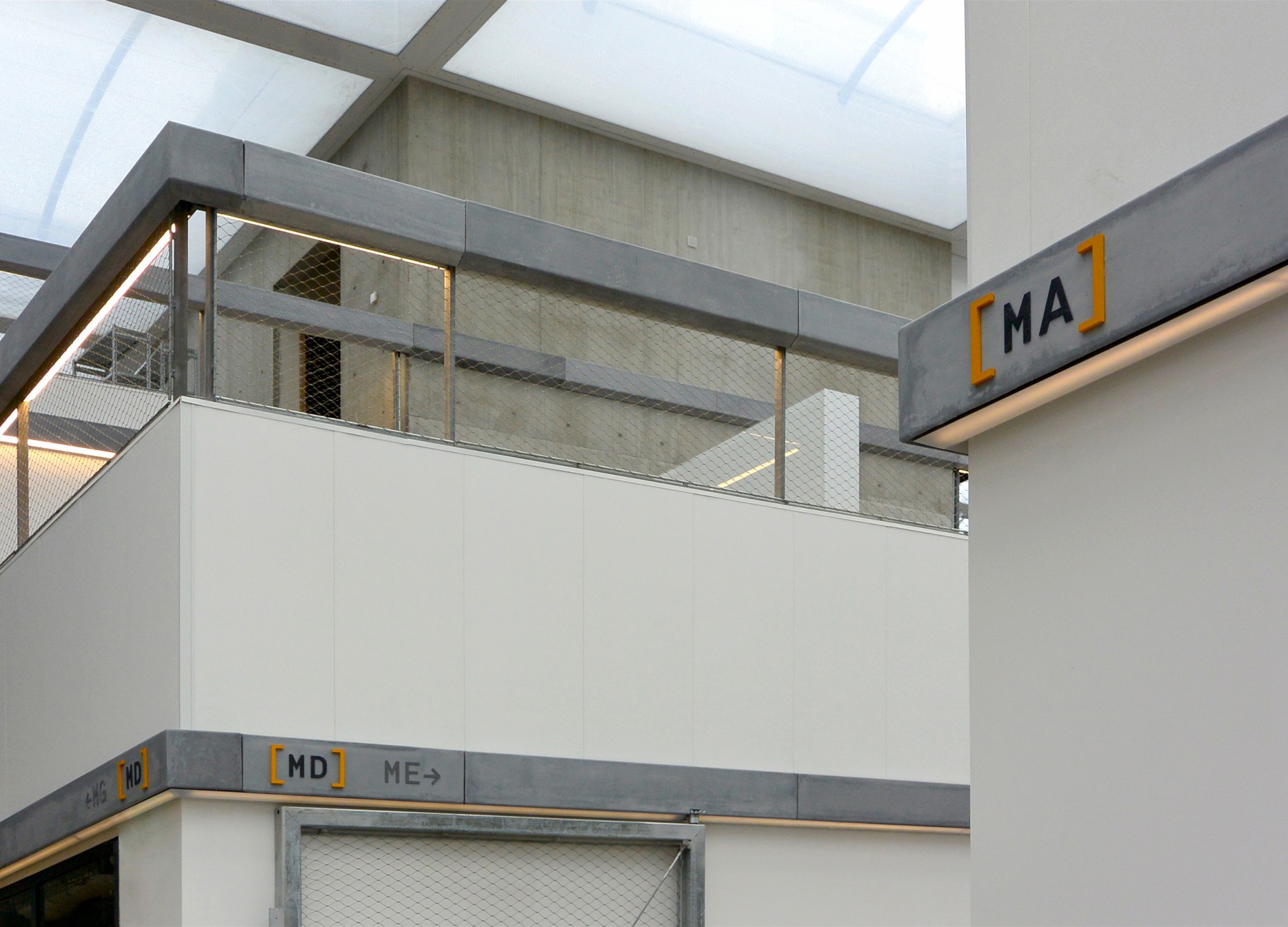 studio-weg-ecole-centralesupelec_ecole-centralesupelec-signaletique-studio_weg_03.jpg