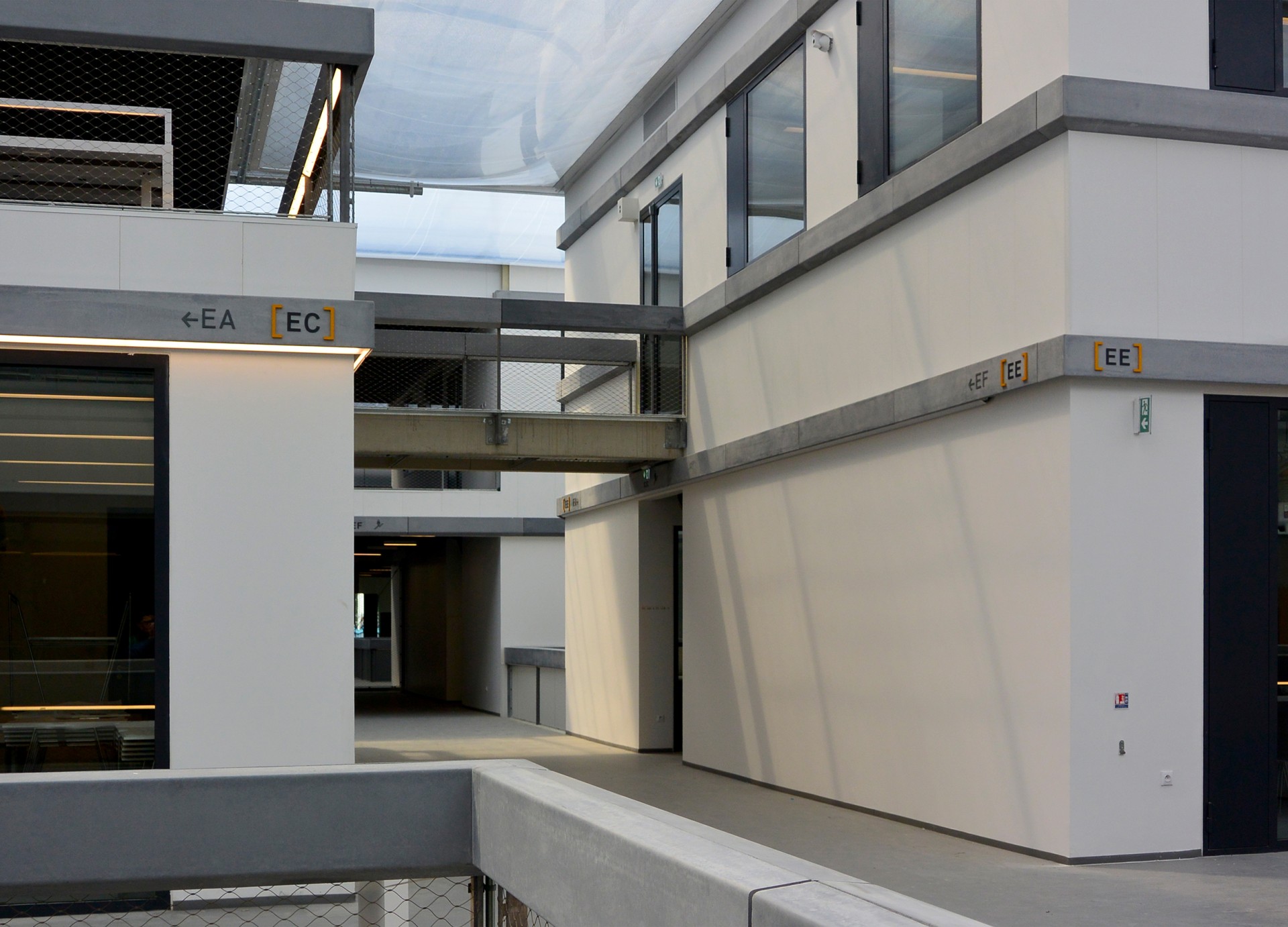 studio-weg-ecole-centralesupelec_ecole-centralesupelec-signaletique-studio_weg_16.jpg