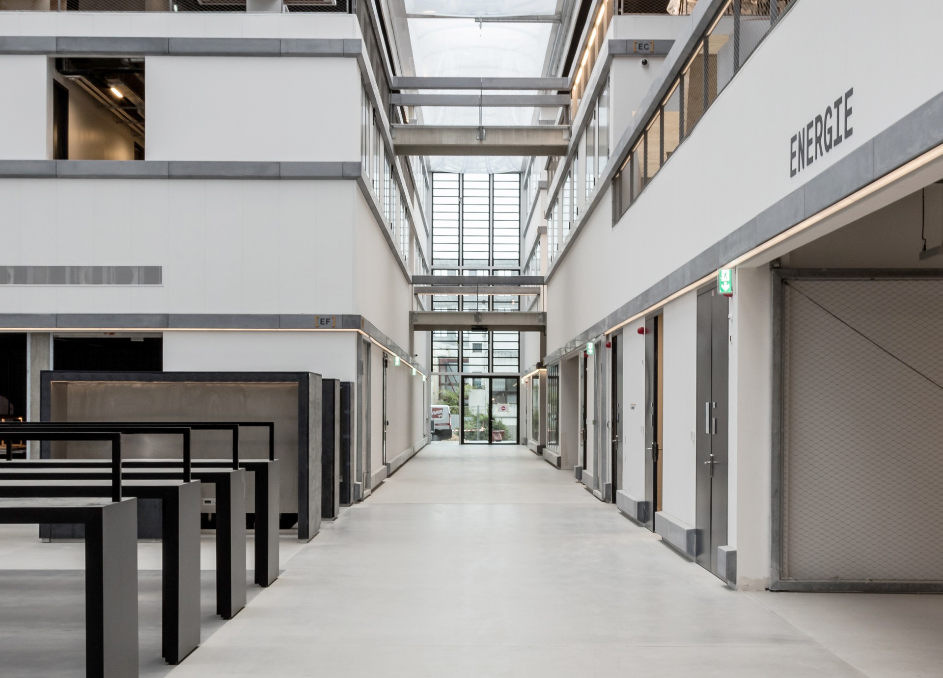 studio-weg-ecole-centralesupelec_ecole-centralesupelec-signaletique-studio_weg_19.jpg