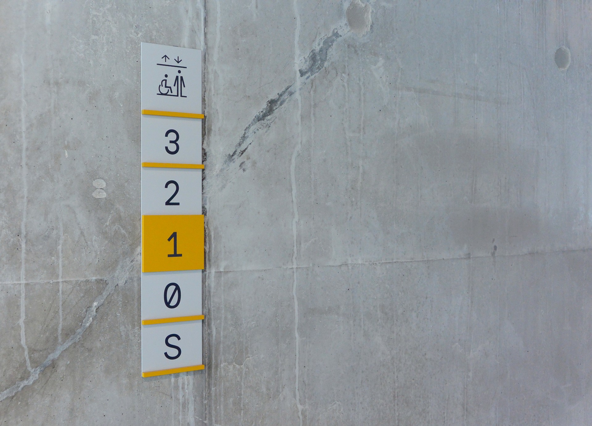 studio-weg-ecole-centralesupelec_ecole-centralesupelec-signaletique-studio_weg_11.jpg