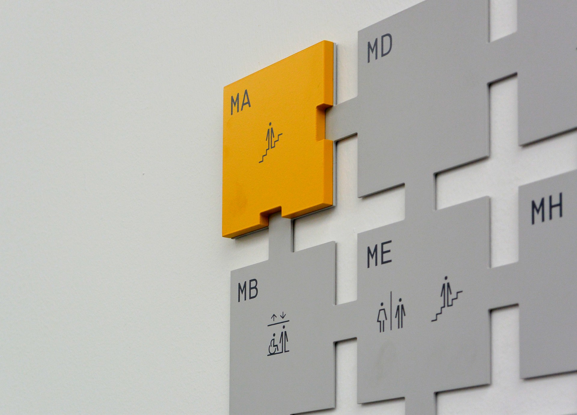 studio-weg-ecole-centralesupelec_ecole-centralesupelec-signaletique-studio_weg_05.jpg