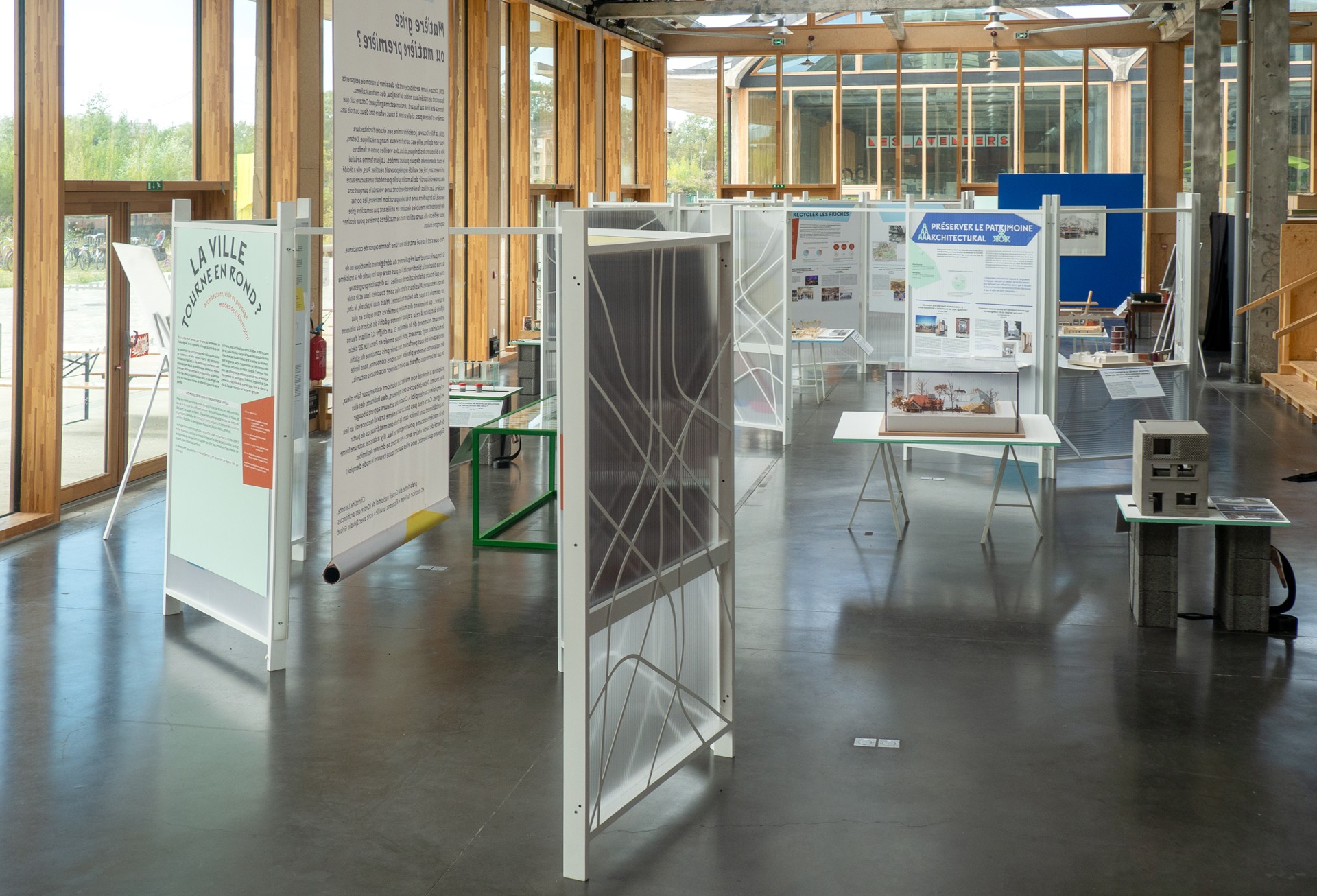 studio-weg-la-ville-tourne-en-rond_graphisme_exposition_waao_ville_studio_weg_16.jpg