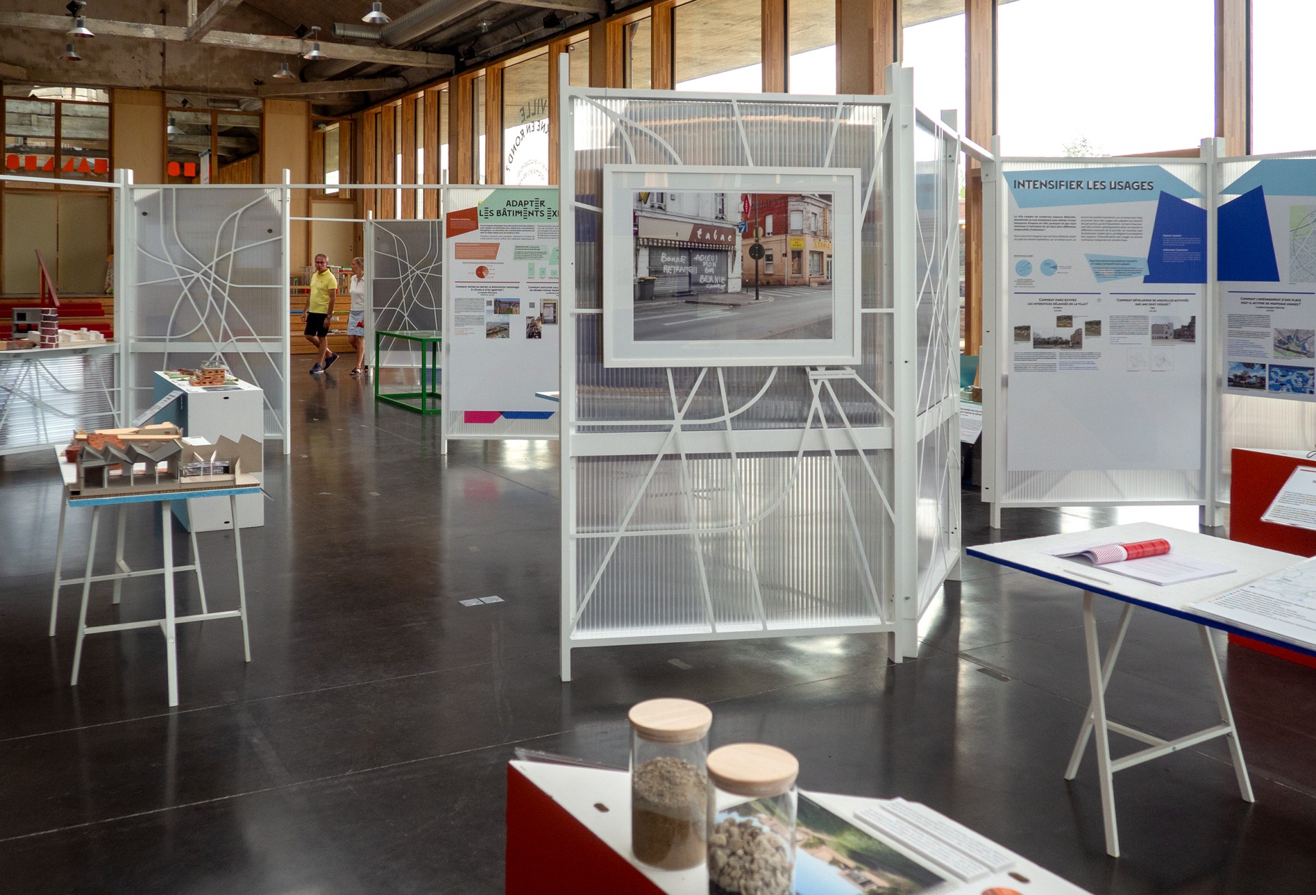 studio-weg-la-ville-tourne-en-rond_graphisme_exposition_waao_ville_studio_weg_13.jpg