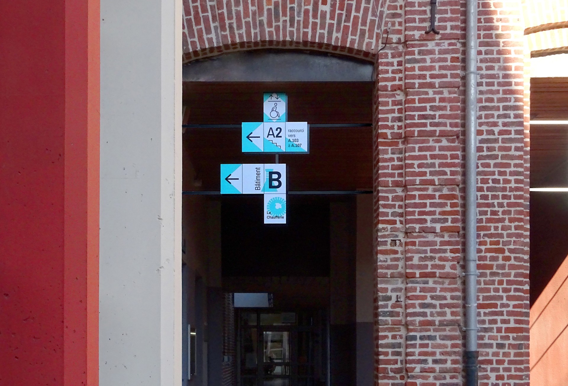 studio-weg-lycee-paul-hazard_signaletique-lycee-paul-hazard-armentieres-studio_weg-21.jpg