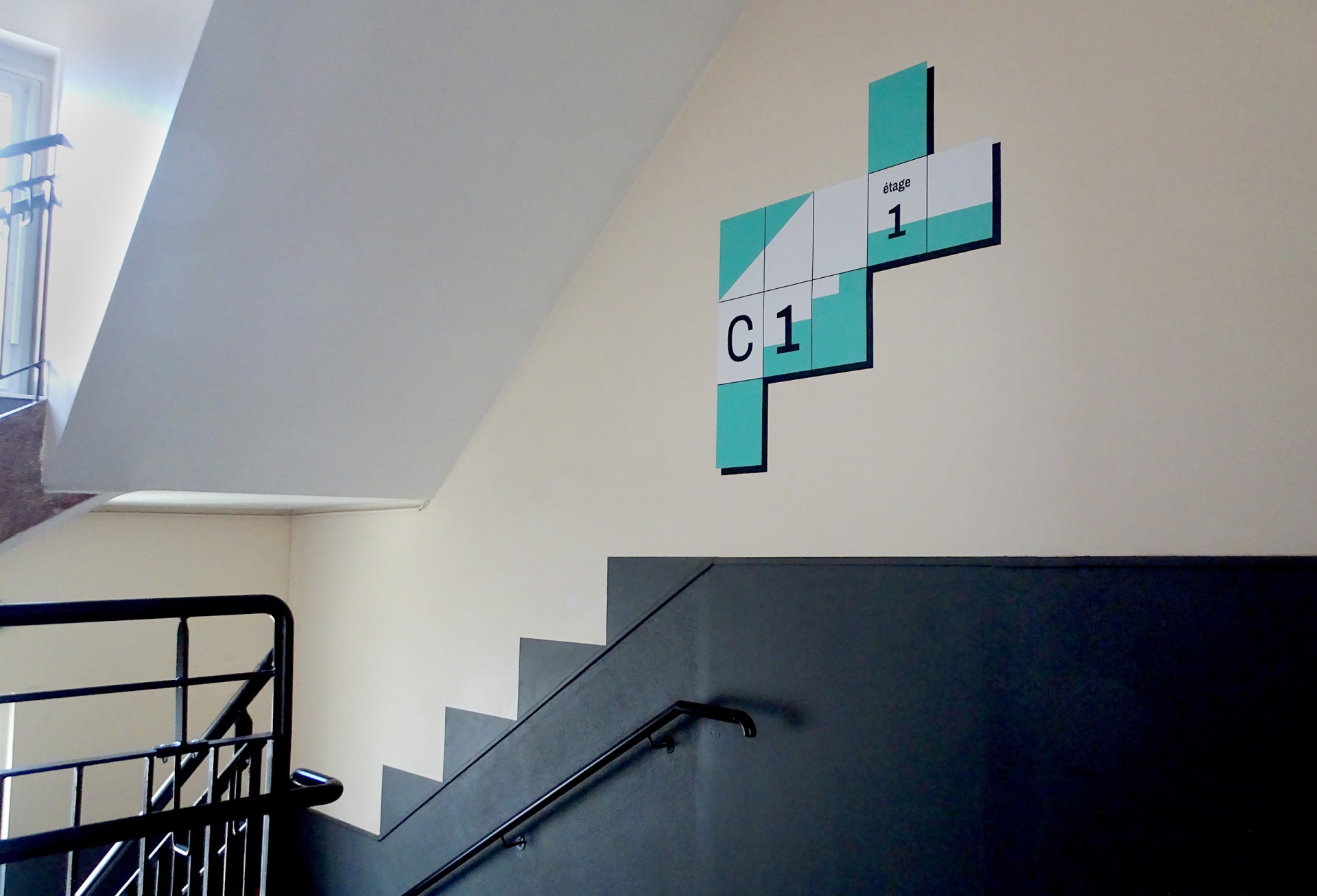 studio-weg-lycee-paul-hazard_signaletique-lycee-paul-hazard-armentieres-studio_weg-08.jpg