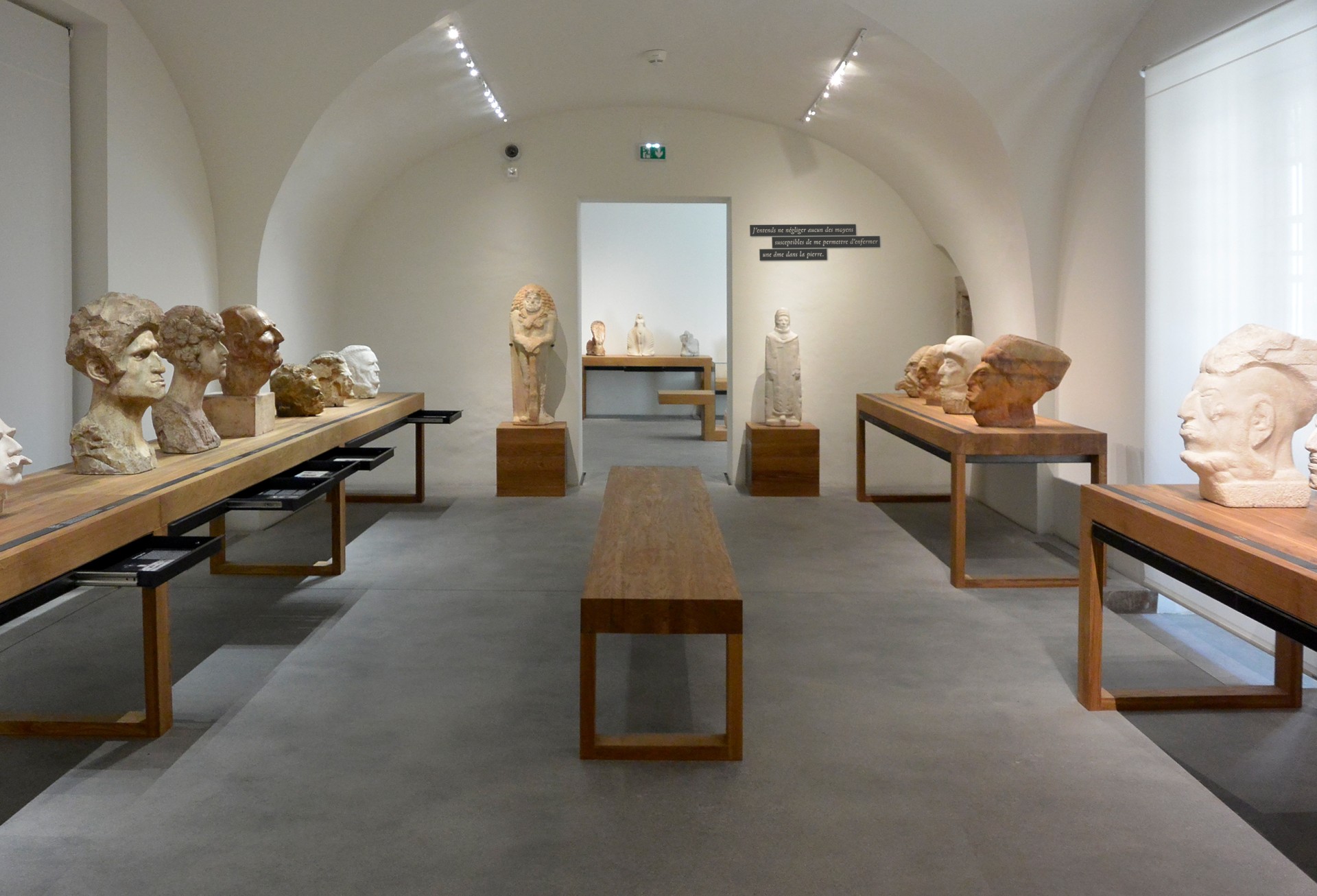 studio-weg-musee-de-lodeve_lodeve-graphisme-exposition-darde-studio_weg_02.jpg