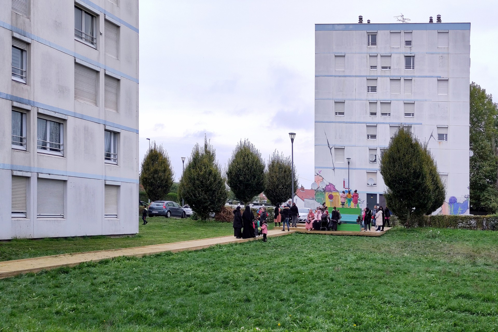 studio-weg-passerelle-vers-un-jardin-partage_maubeuge-urbainsme-transitoire-studio-weg-06.jpg